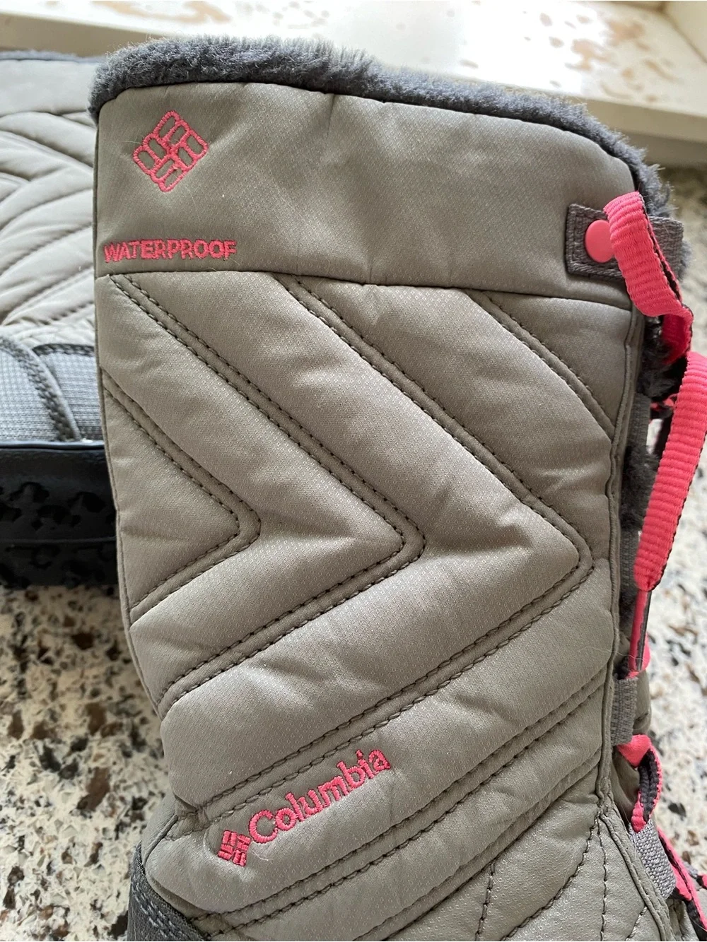 COLUMBIA Minx‎ Waterproof 200 Grams Warm Winter Boots Girls 4